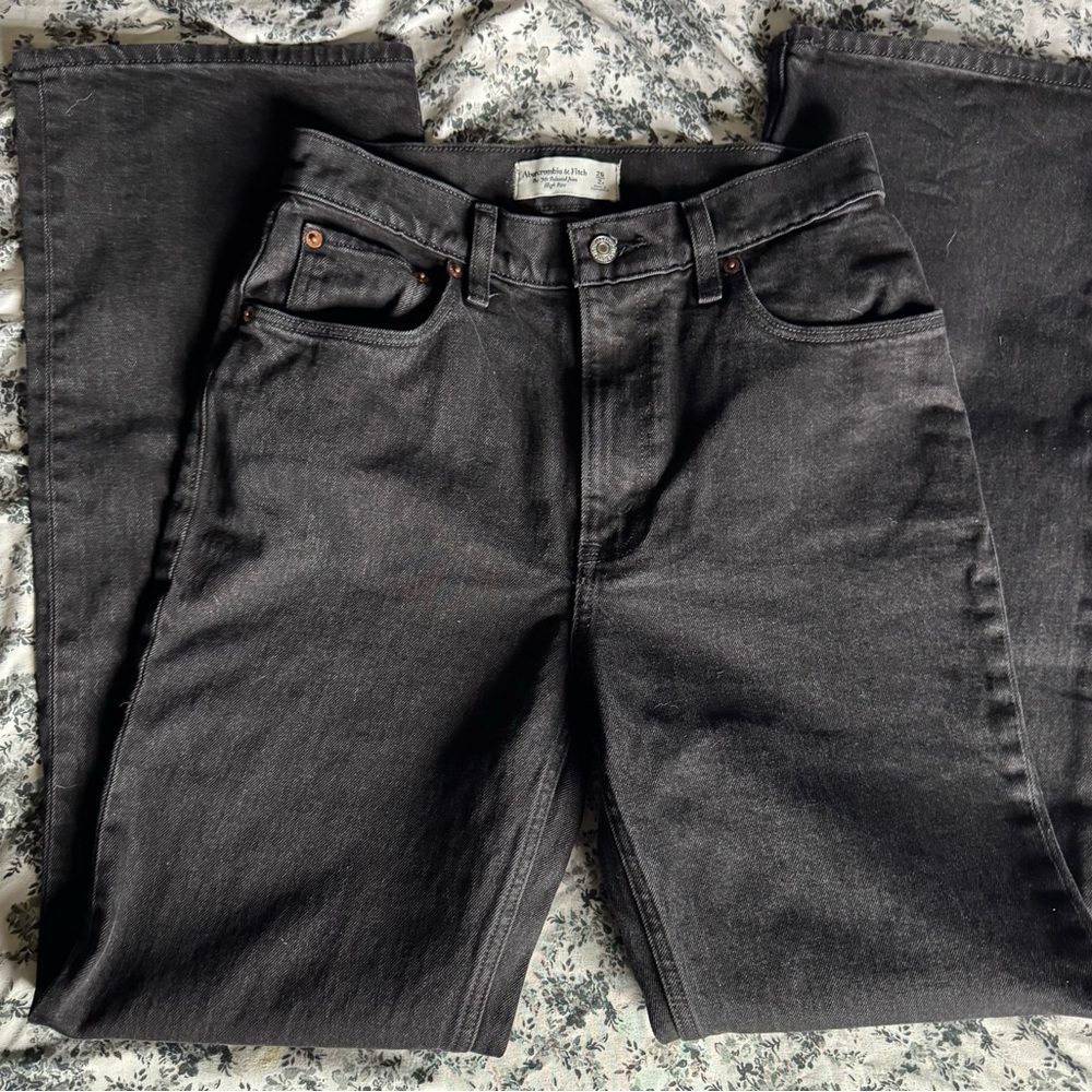 Abercrombie & Fitch High Rise 90s Relaxed Jean